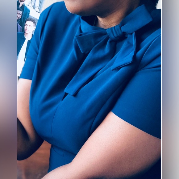 🔹 NWT Maggy London Neck Tie Jumpsuit – Size 8 – Navy - Picture 3 of 11